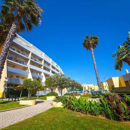 B11 - Beach Way *